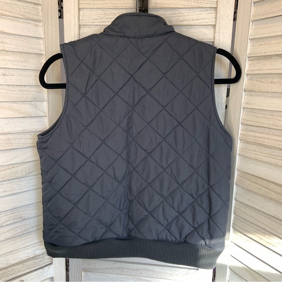 Children’s Place Boys Quilted Gray and Yellow Zip Up Puffer Vest Jacket - Picture 4 of 9